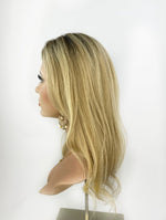 Hairpiece/topper model Amaya Ombre